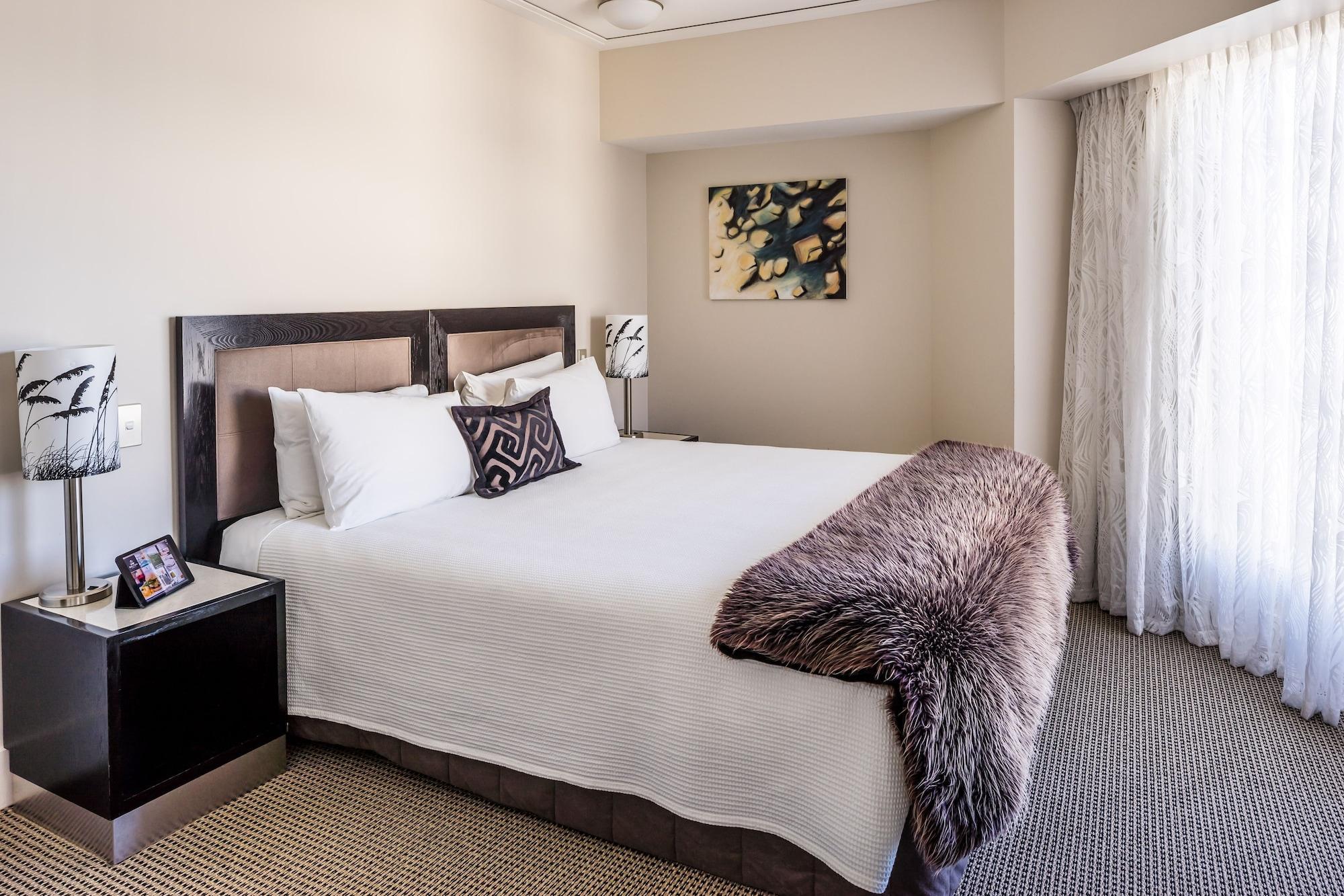 Bolton Hotel Ουέλλινγκτον Εξωτερικό φωτογραφία A bedroom at the Hilton Johannesburg