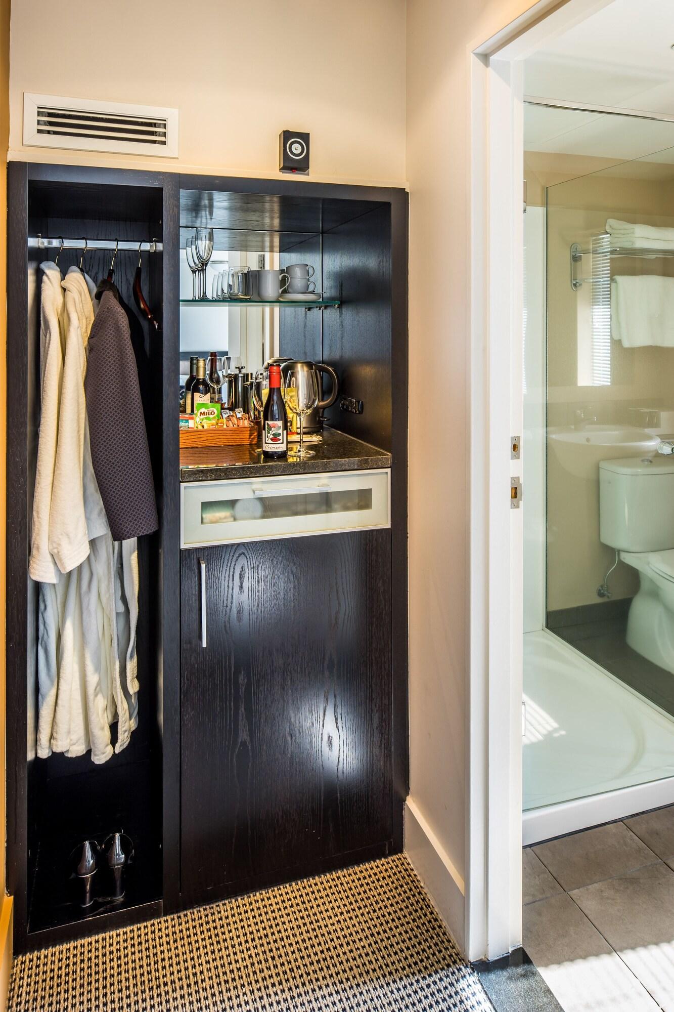 Bolton Hotel Ουέλλινγκτον Εξωτερικό φωτογραφία A wet bar in a hotel room